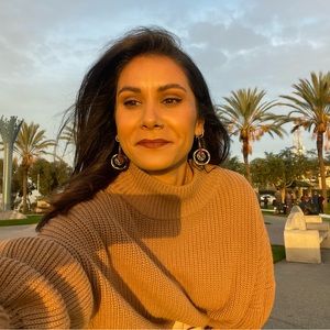 Meet your Posher, Angelica